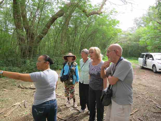 [photo of Del, Linda, Del, Patricia and Marcia on Tinian]